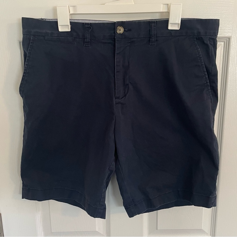 Tommy Hilfiger Men's Size 36 Classic Fit Shorts- Navy Blue